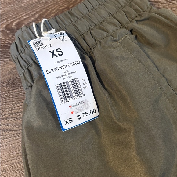Adidas Essentials Woven Wide Leg Cargo Pants - Picture 3 of 5